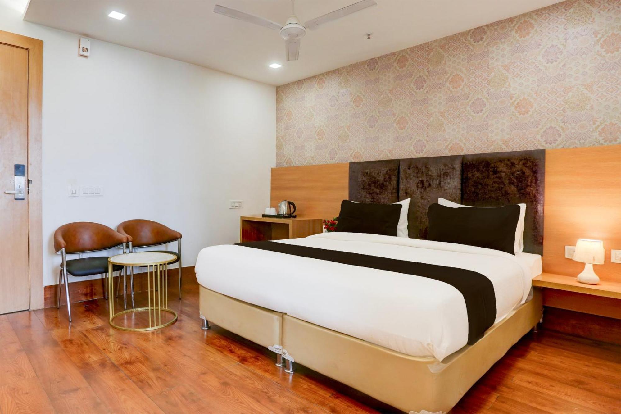 Palette Calista Premium Resort Samalkha Luaran gambar