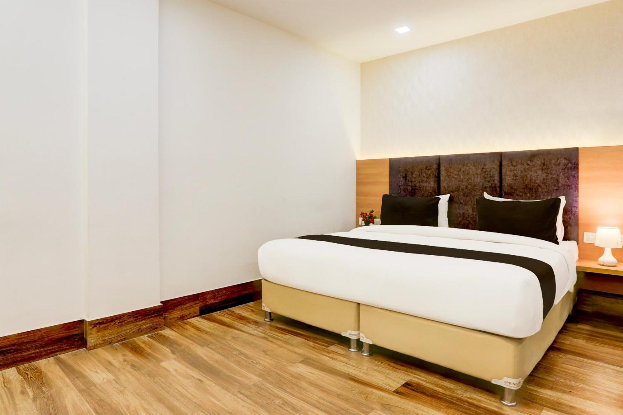 Palette Calista Premium Resort Samalkha Luaran gambar